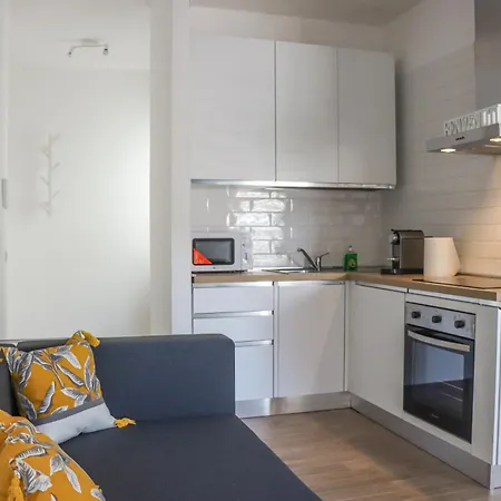 Lavi Parco Leonardo פיומיצ'ינו